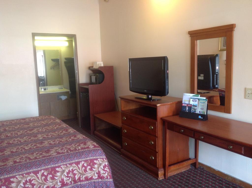 Nation's Hotel 2*